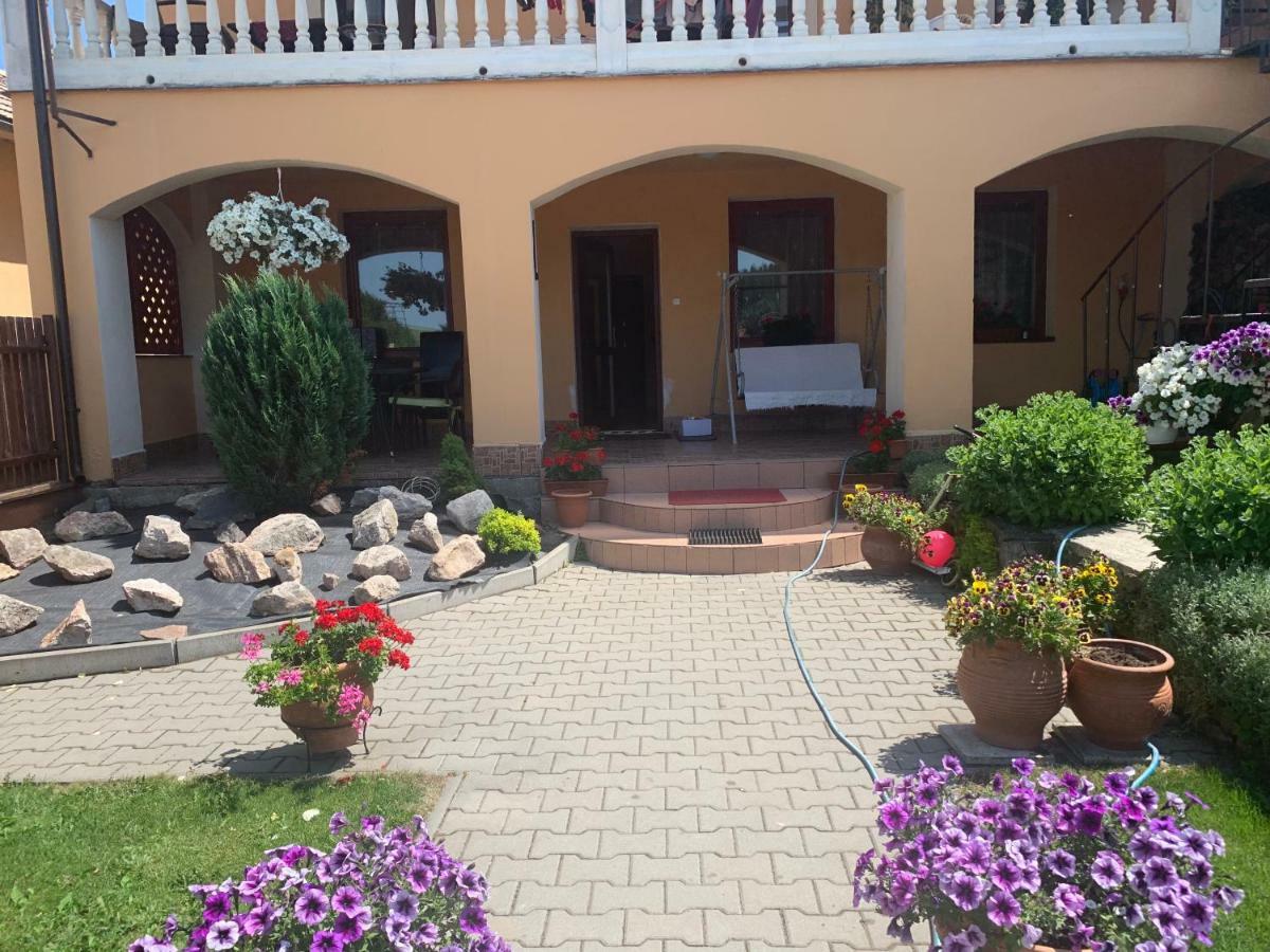 Apartmánový dom Magda Ménhárd Kültér fotó